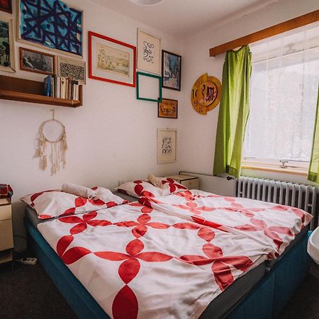 פק פוד סנז'קו Hostel Klondike מראה חיצוני תמונה