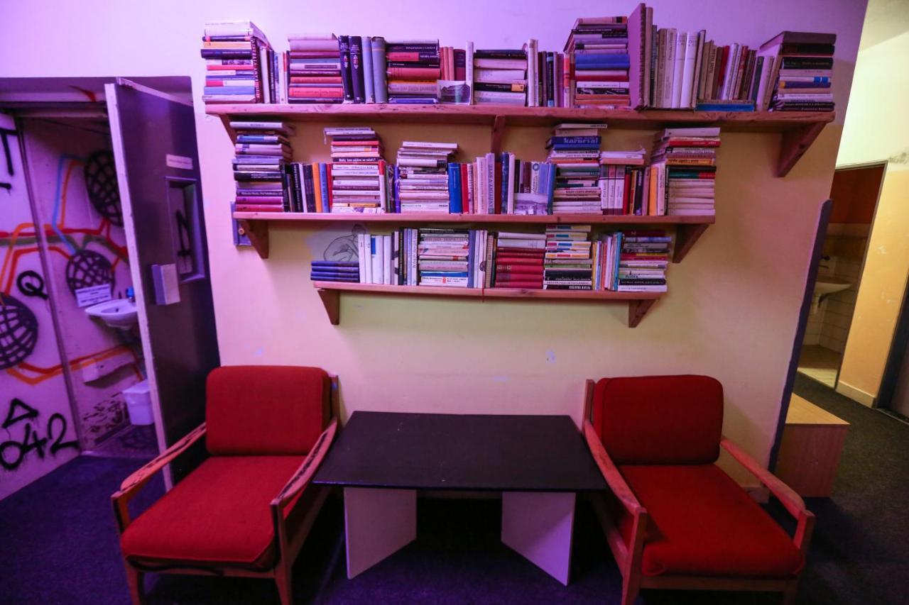 פק פוד סנז'קו Hostel Klondike מראה חיצוני תמונה