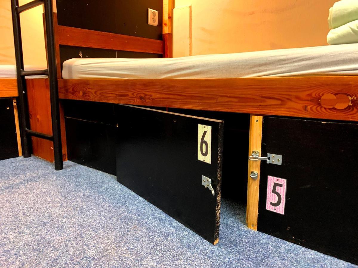 פק פוד סנז'קו Hostel Klondike מראה חיצוני תמונה