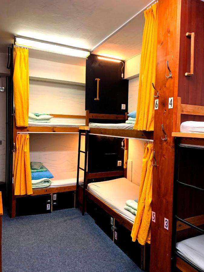 פק פוד סנז'קו Hostel Klondike מראה חיצוני תמונה
