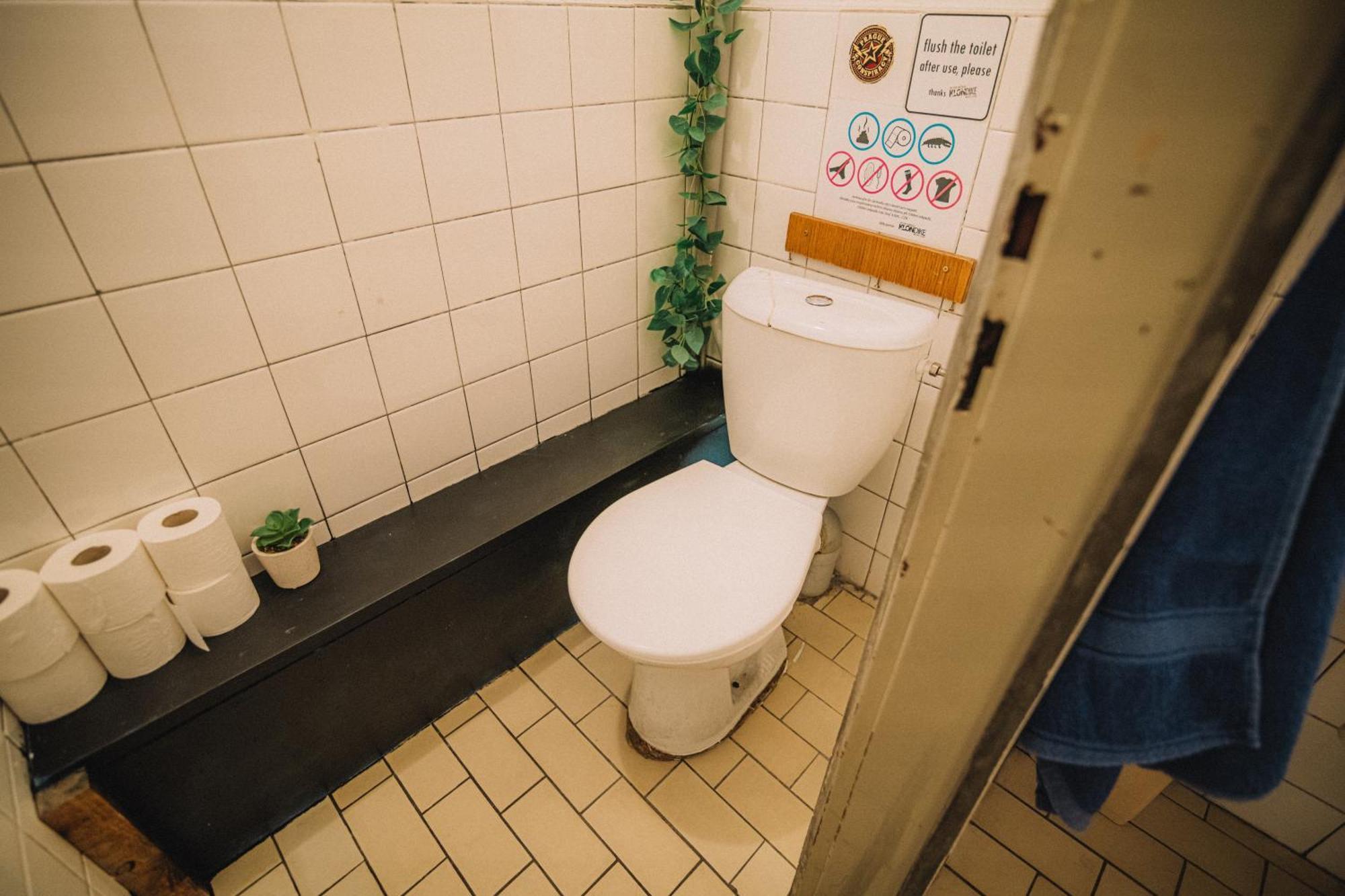 פק פוד סנז'קו Hostel Klondike מראה חיצוני תמונה